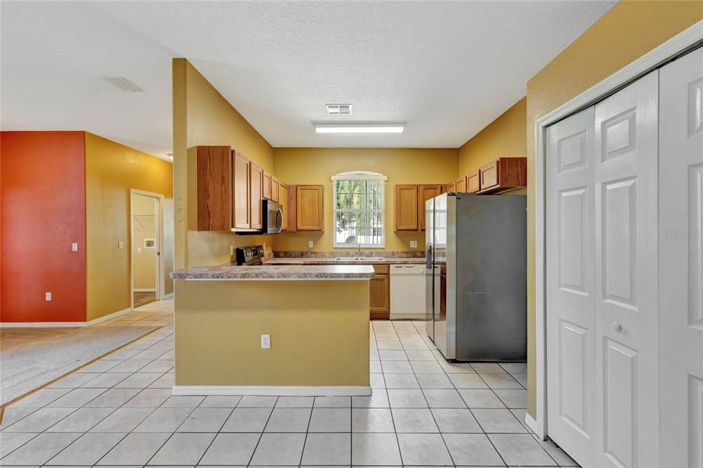 For Sale: $369,900 (4 beds, 2 baths, 1854 Square Feet)