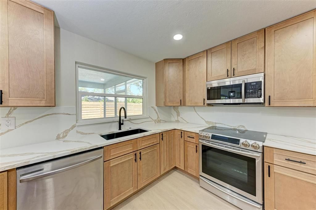 For Sale: $529,900 (3 beds, 2 baths, 1611 Square Feet)