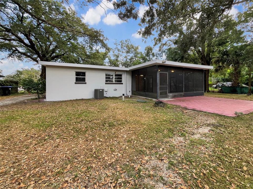 For Sale: $313,000 (3 beds, 2 baths, 1233 Square Feet)