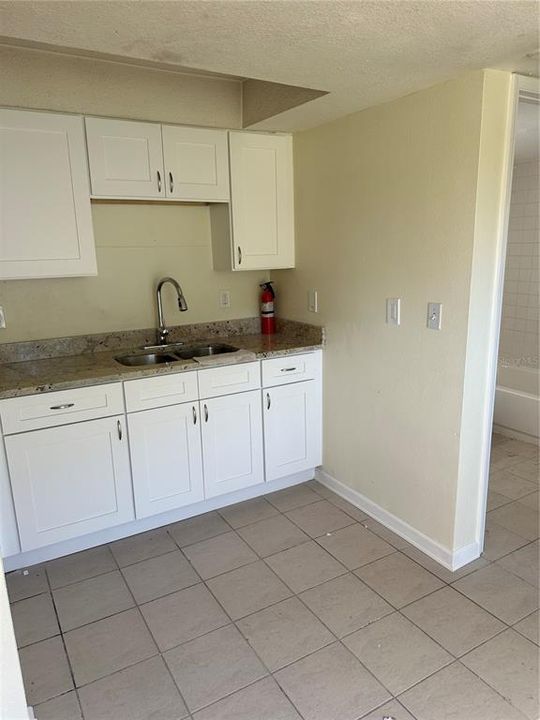 For Rent: $1,595 (1 beds, 1 baths, 800 Square Feet)