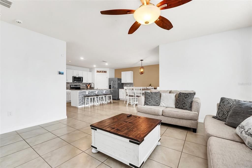 For Sale: $334,900 (4 beds, 2 baths, 1867 Square Feet)