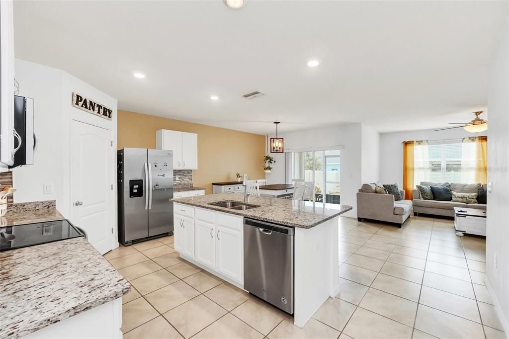 For Sale: $334,900 (4 beds, 2 baths, 1867 Square Feet)