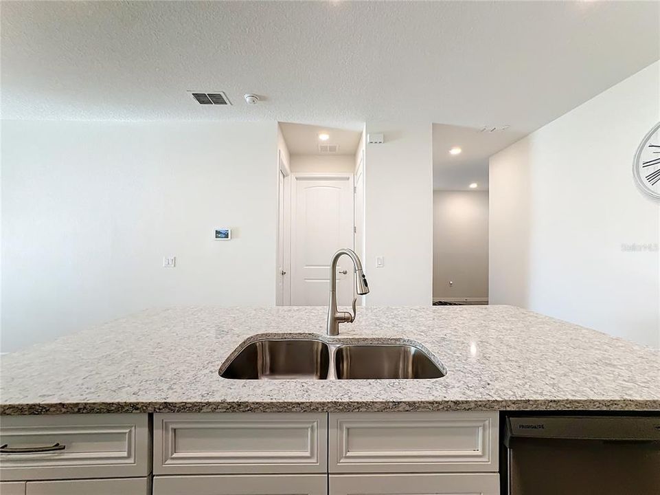 For Sale: $350,000 (2 beds, 2 baths, 1608 Square Feet)