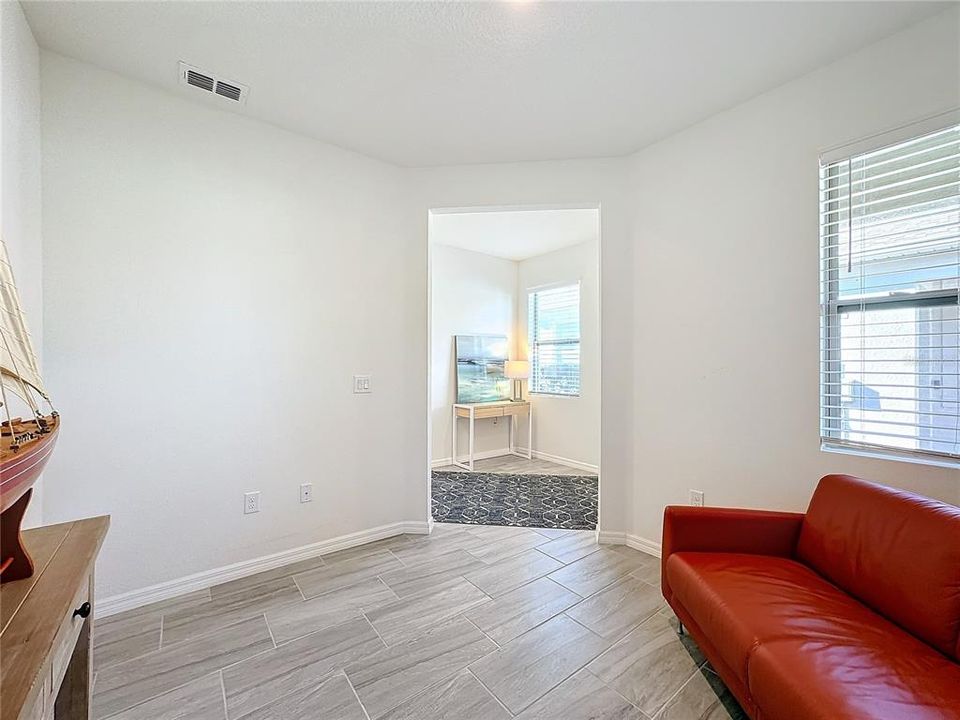 For Sale: $350,000 (2 beds, 2 baths, 1608 Square Feet)