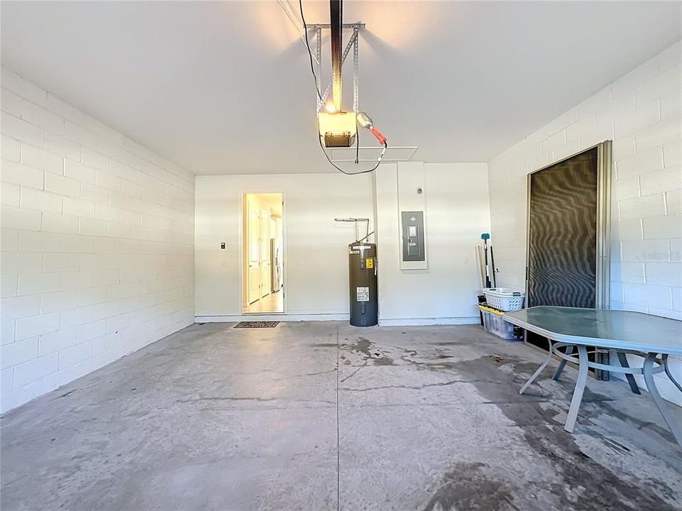 For Sale: $350,000 (2 beds, 2 baths, 1608 Square Feet)