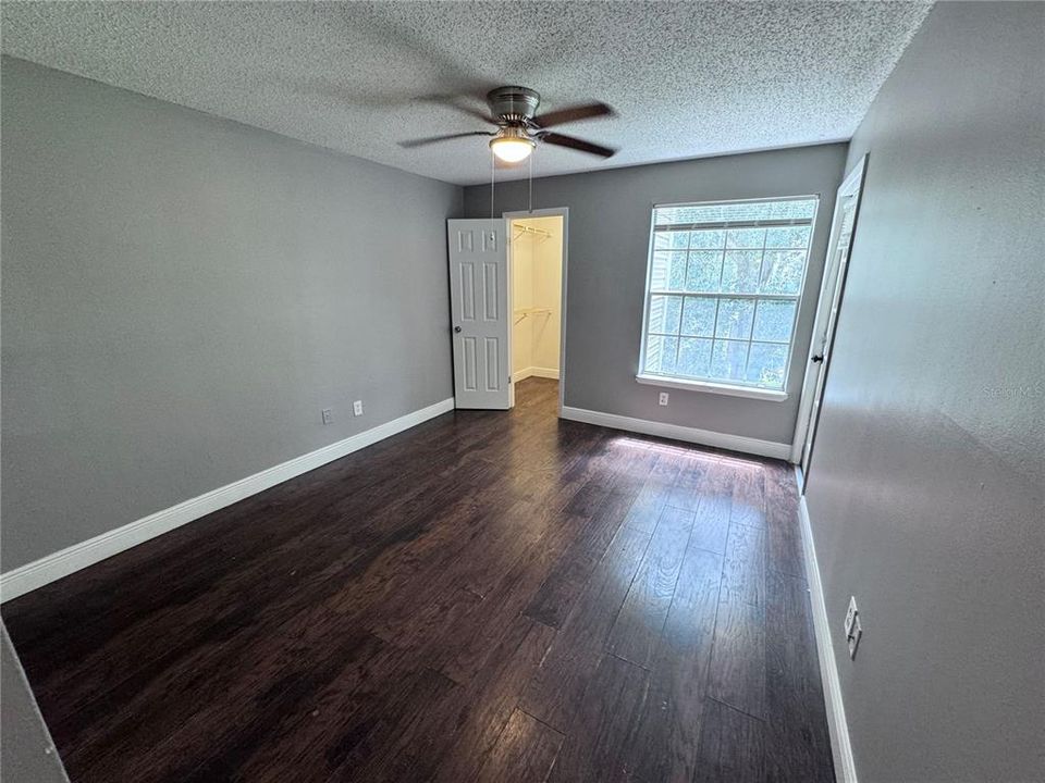 For Rent: $1,400 (2 beds, 2 baths, 864 Square Feet)