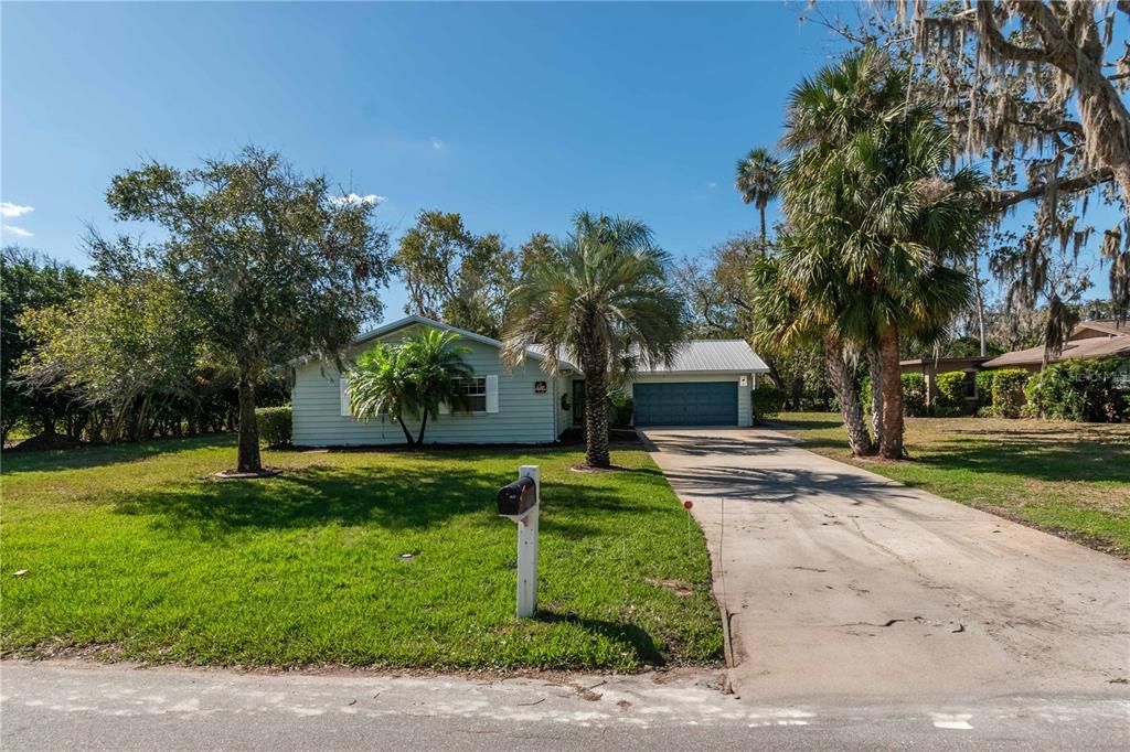 For Sale: $749,000 (4 beds, 2 baths, 2095 Square Feet)