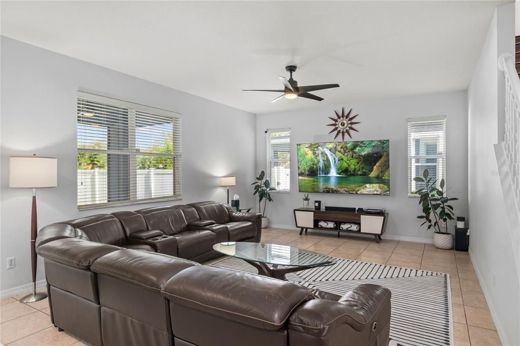 REAR FAMILY ROOM/KITCHEN COMBO!