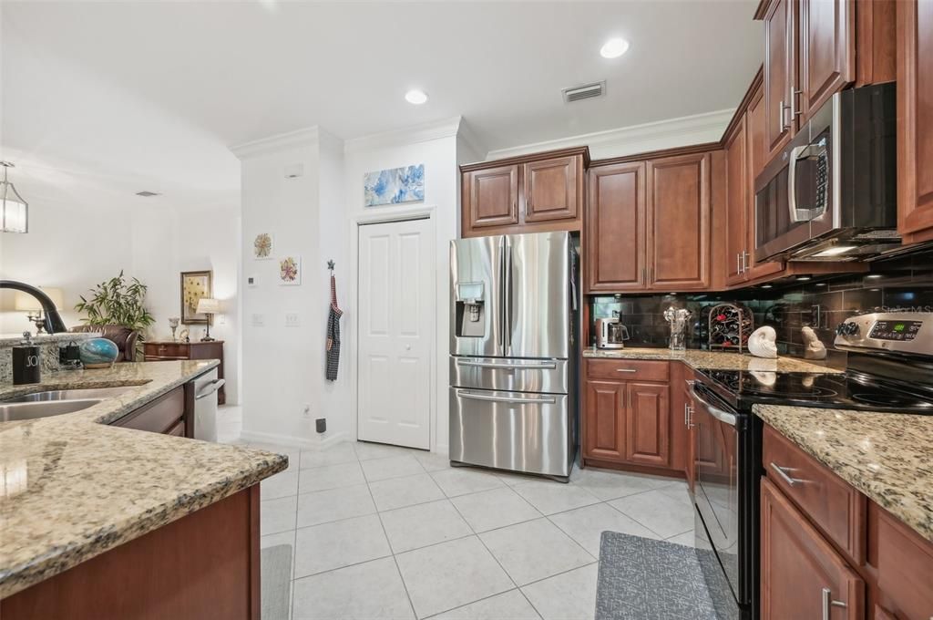 For Sale: $449,900 (3 beds, 2 baths, 1806 Square Feet)