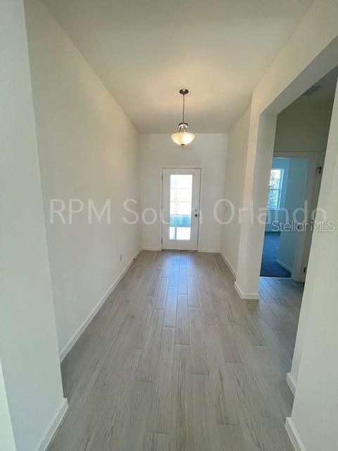 For Rent: $2,800 (3 beds, 3 baths, 2103 Square Feet)