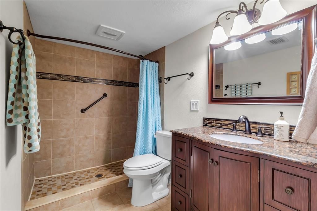 For Sale: $239,990 (2 beds, 2 baths, 1178 Square Feet)