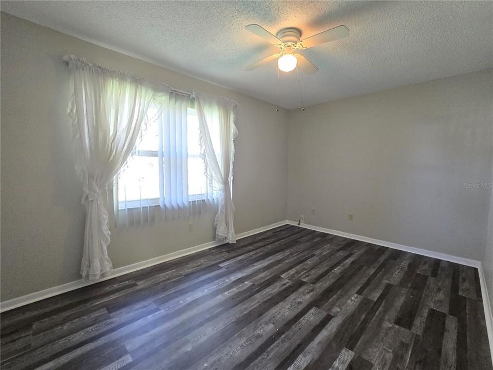 For Rent: $2,275 (3 beds, 2 baths, 1502 Square Feet)