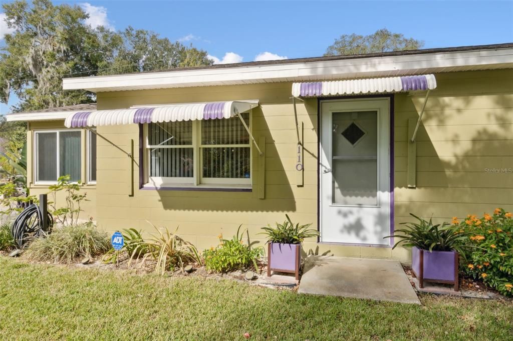 For Sale: $339,900 (2 beds, 2 baths, 1640 Square Feet)