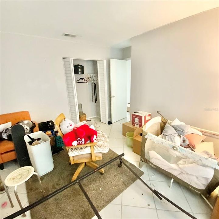 For Sale: $325,000 (3 beds, 2 baths, 1272 Square Feet)