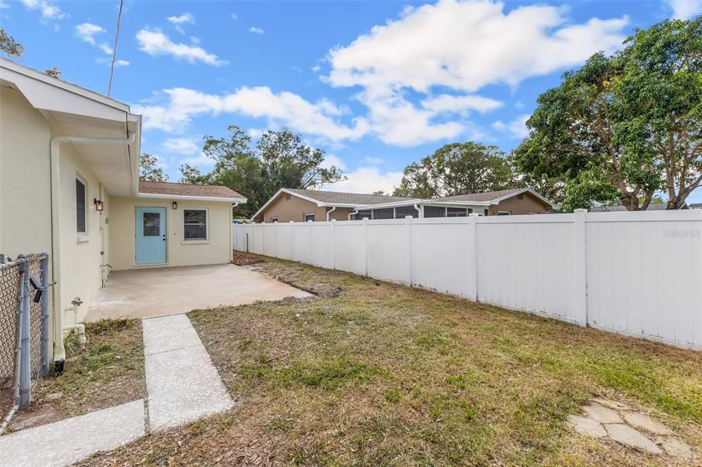 For Sale: $600,000 (3 beds, 2 baths, 1433 Square Feet)