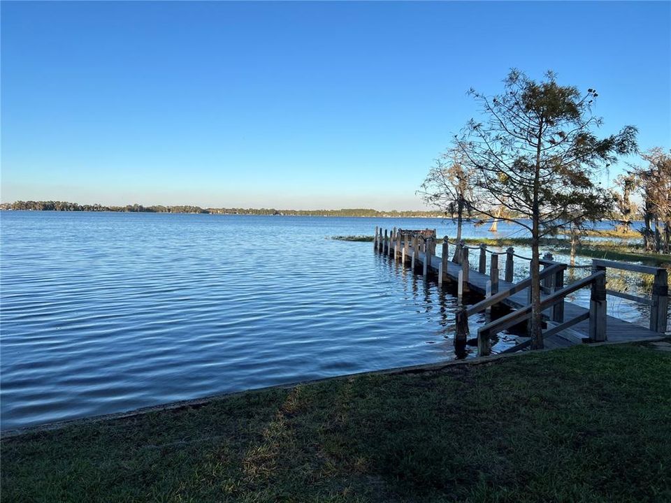 Community Park Dock for weekly boat parking