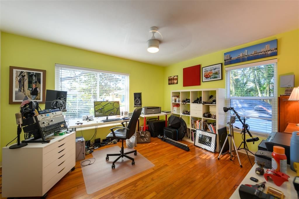 office/bedroom