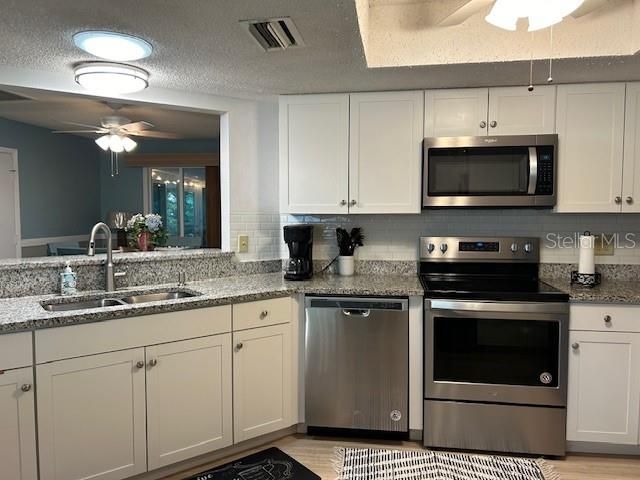 For Sale: $197,900 (2 beds, 2 baths, 1224 Square Feet)