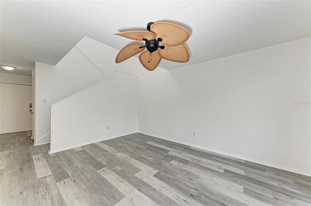 For Sale: $270,000 (3 beds, 2 baths, 1500 Square Feet)