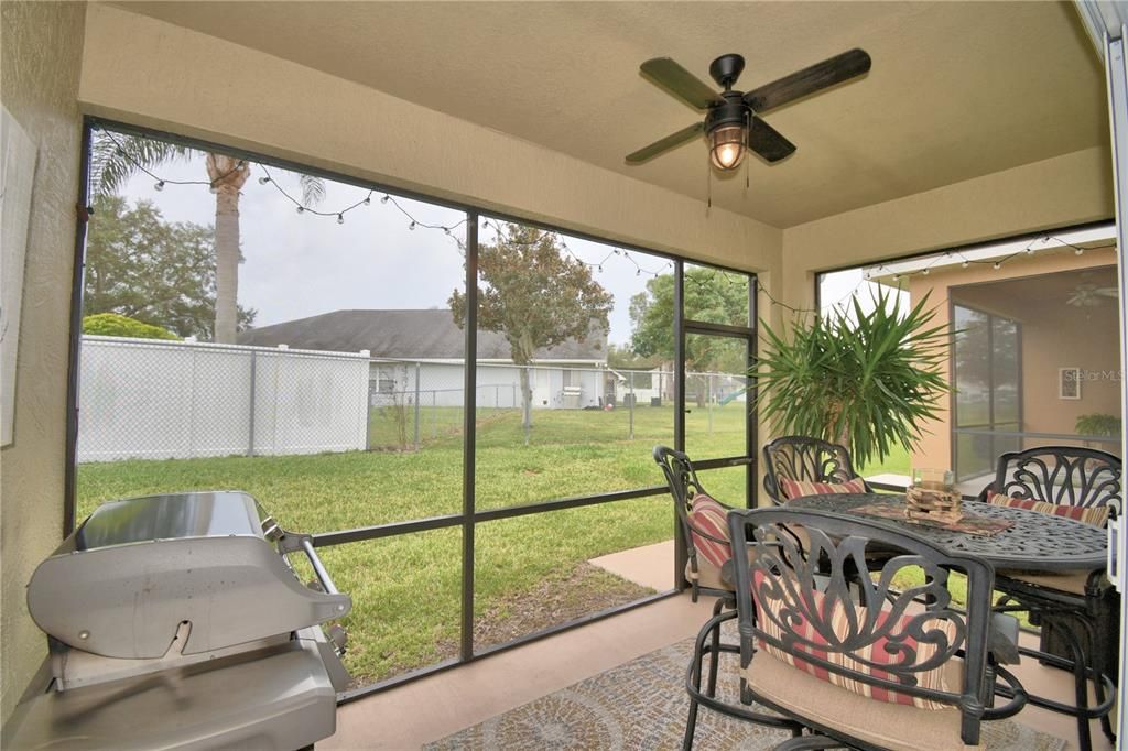 For Sale: $259,000 (2 beds, 2 baths, 1329 Square Feet)