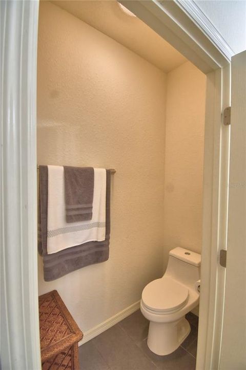 For Sale: $259,000 (2 beds, 2 baths, 1329 Square Feet)