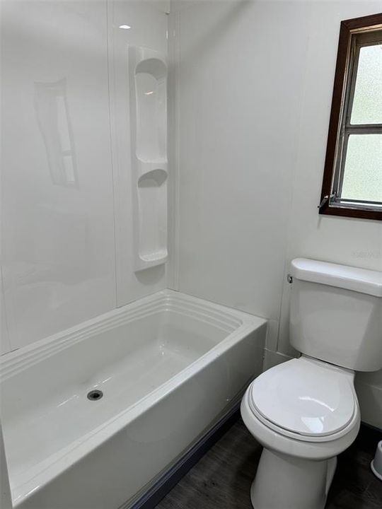 For Sale: $107,500 (2 beds, 2 baths, 1056 Square Feet)