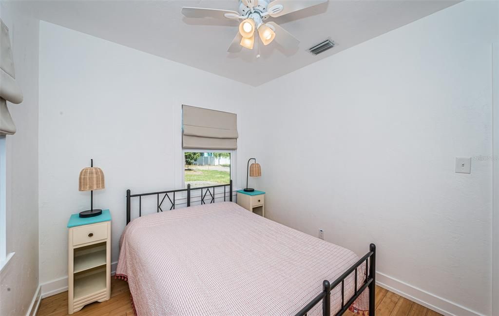 For Sale: $525,000 (2 beds, 1 baths, 789 Square Feet)