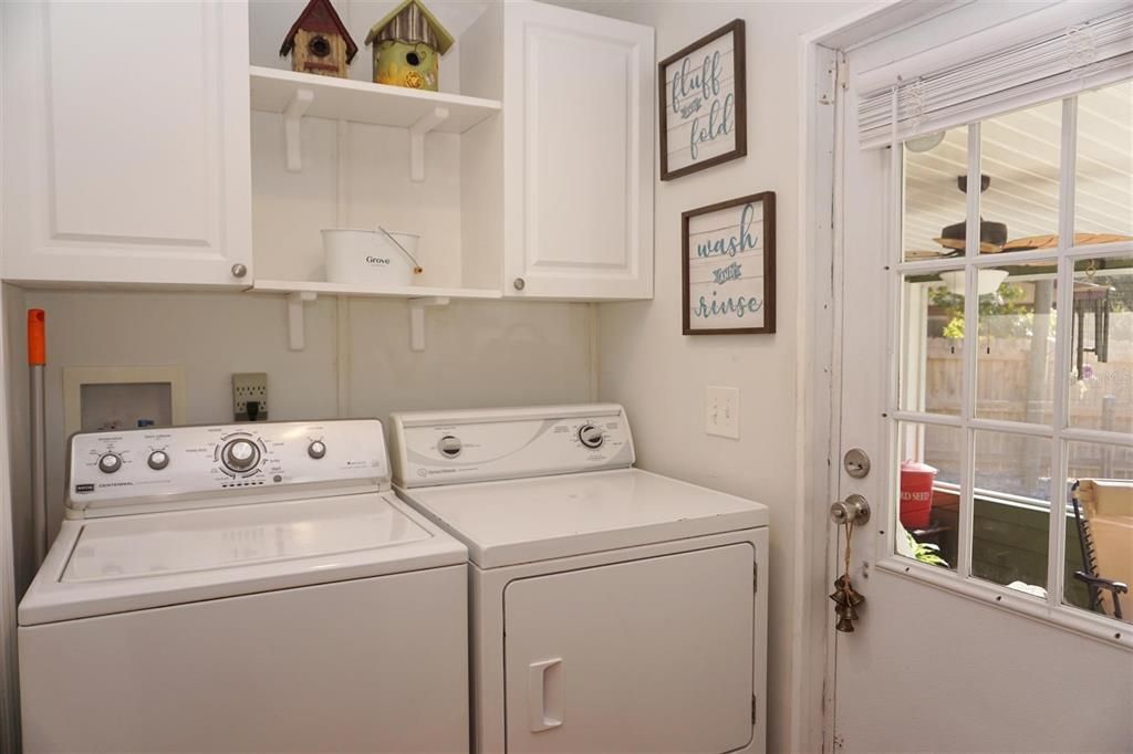 For Sale: $235,000 (2 beds, 2 baths, 1012 Square Feet)