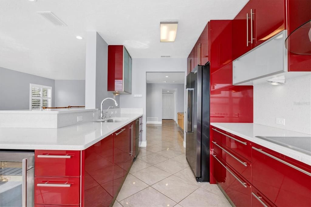 For Sale: $1,195,000 (2 beds, 2 baths, 1388 Square Feet)