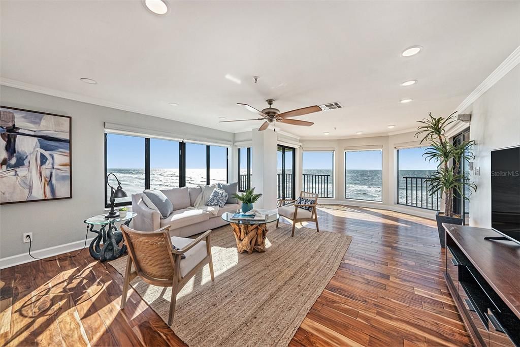 For Sale: $1,495,000 (3 beds, 2 baths, 1695 Square Feet)