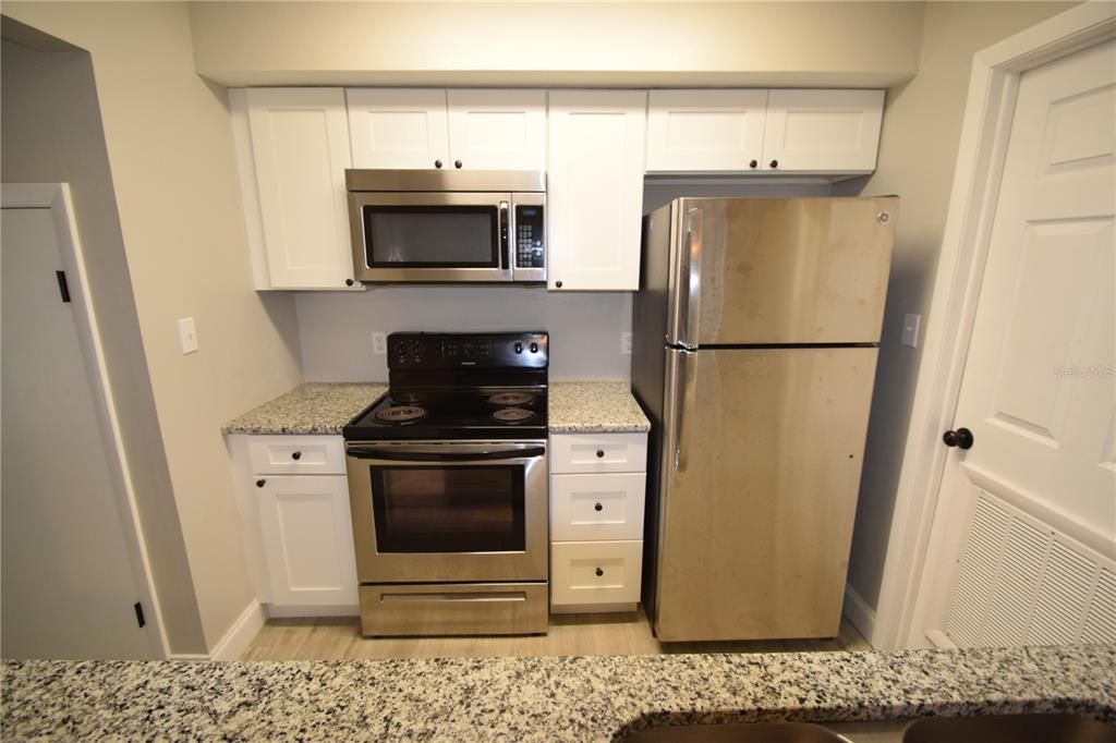 For Rent: $1,450 (2 beds, 1 baths, 1100 Square Feet)