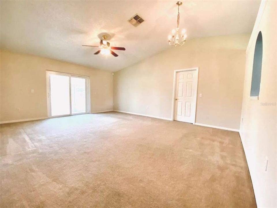 For Rent: $2,500 (3 beds, 2 baths, 1264 Square Feet)