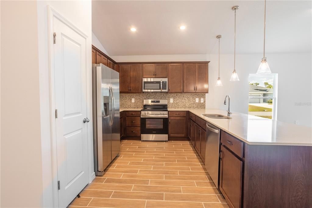 For Sale: $374,000 (4 beds, 2 baths, 1803 Square Feet)