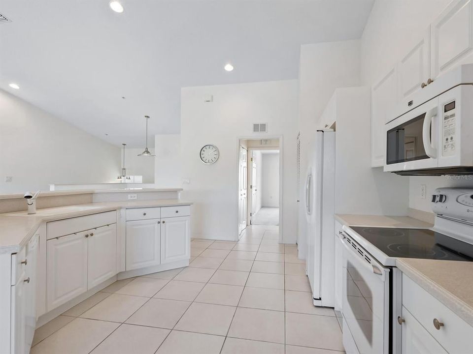 For Sale: $330,000 (3 beds, 2 baths, 1617 Square Feet)