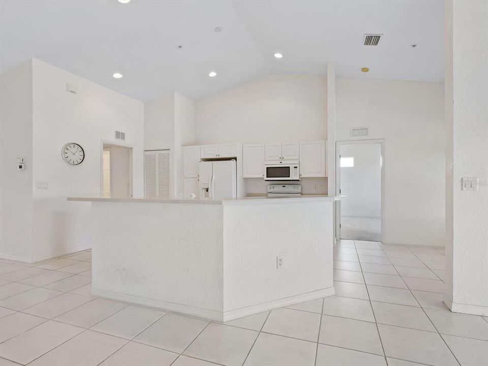 For Sale: $330,000 (3 beds, 2 baths, 1617 Square Feet)