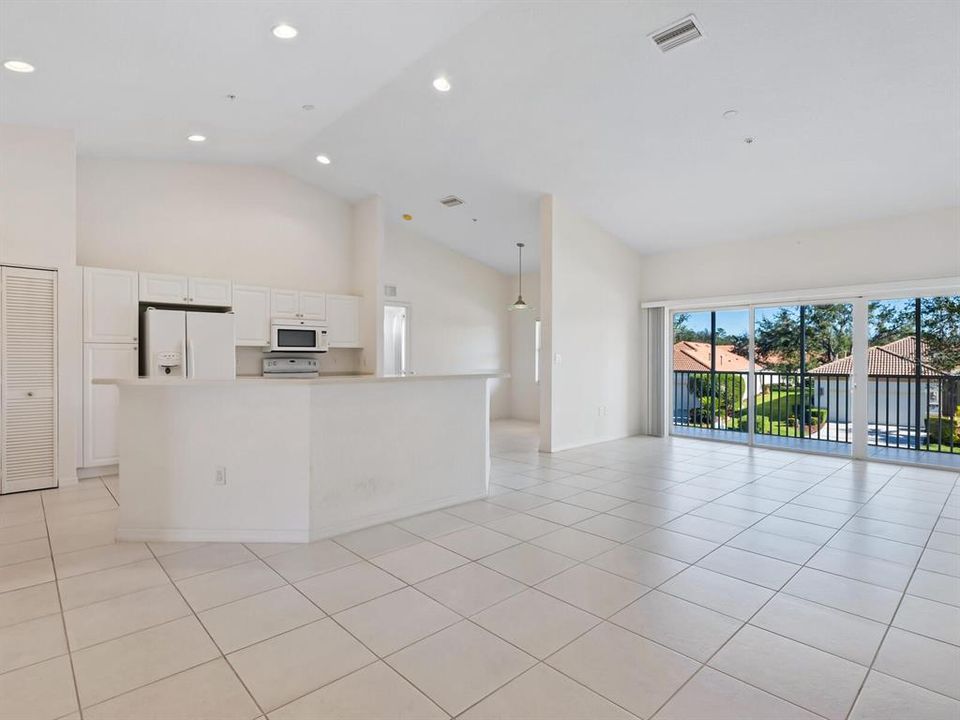 For Sale: $330,000 (3 beds, 2 baths, 1617 Square Feet)