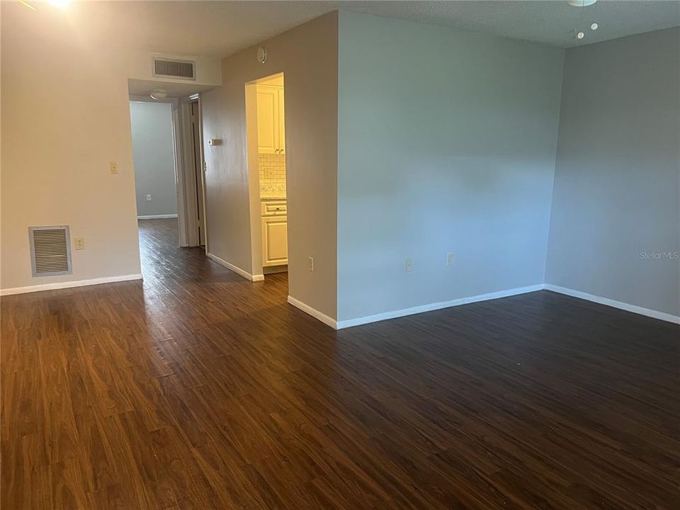 For Rent: $1,650 (1 beds, 1 baths, 760 Square Feet)