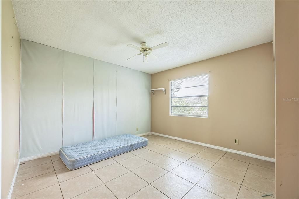 For Sale: $239,900 (2 beds, 2 baths, 1512 Square Feet)