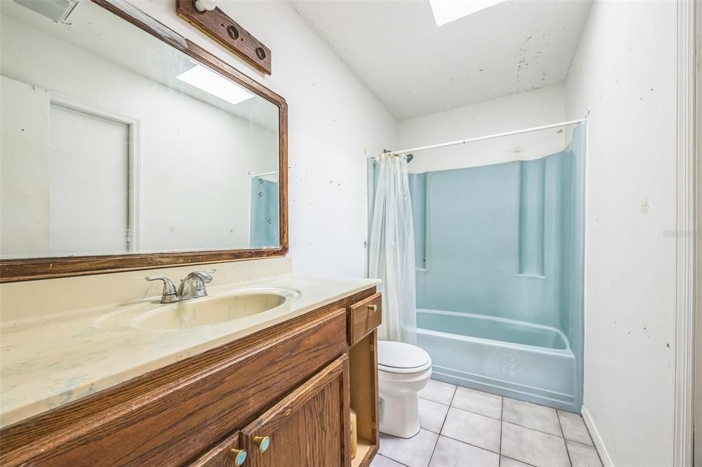 For Sale: $239,900 (2 beds, 2 baths, 1512 Square Feet)