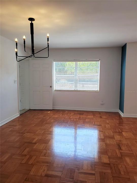 For Rent: $3,200 (3 beds, 2 baths, 1402 Square Feet)