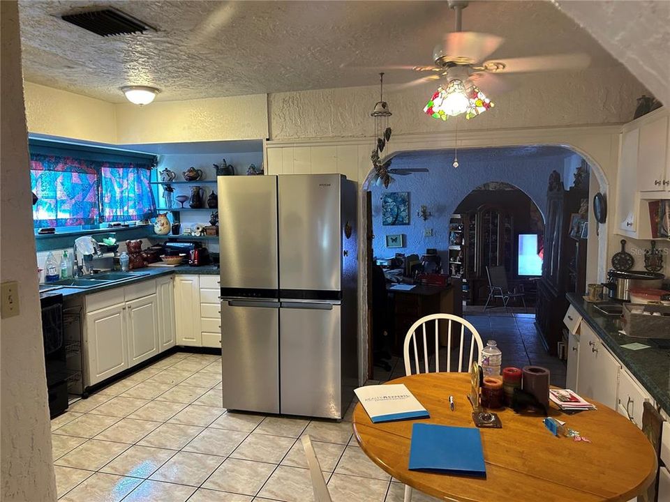 Large Kitchen Area