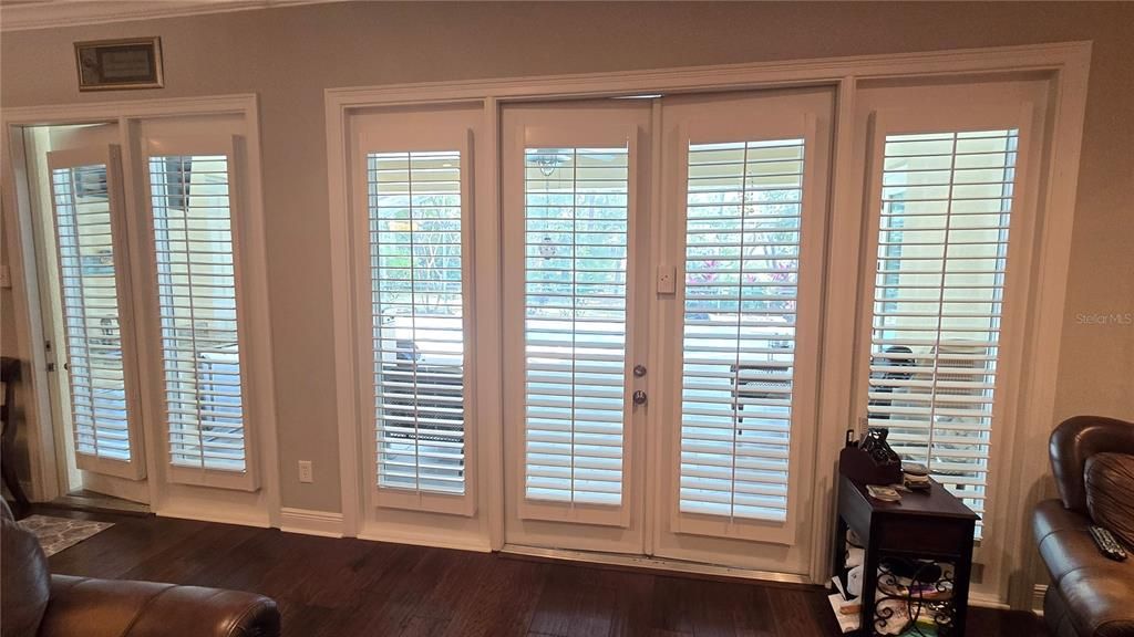 FAMILY ROOM FRENCH DOORS OUT TO.....