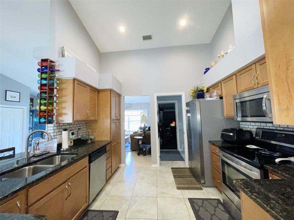 For Sale: $399,000 (3 beds, 2 baths, 1822 Square Feet)