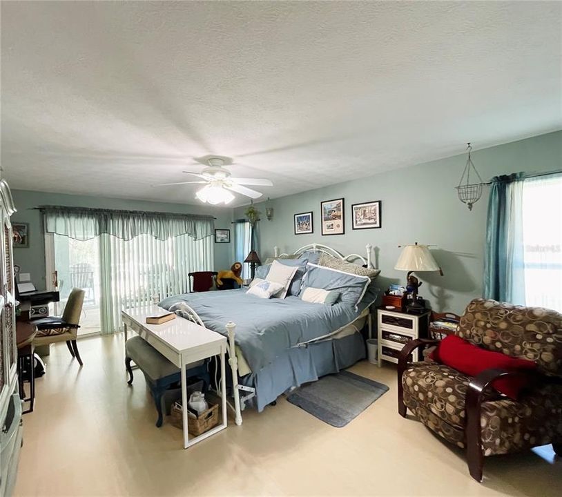 For Sale: $399,000 (3 beds, 2 baths, 1822 Square Feet)