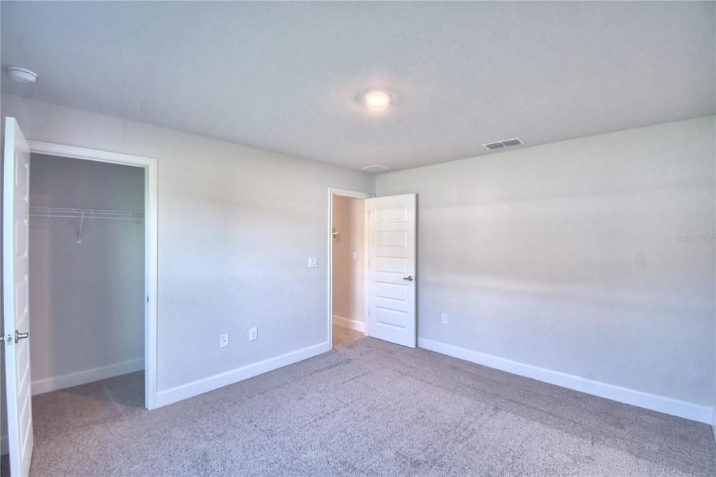 Active With Contract: $339,955 (3 beds, 2 baths, 1970 Square Feet)