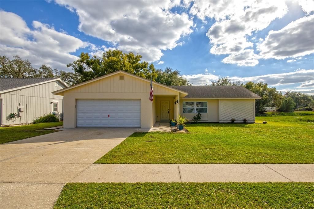 For Sale: $385,000 (3 beds, 2 baths, 1315 Square Feet)