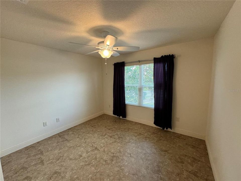 For Rent: $2,300 (4 beds, 2 baths, 1993 Square Feet)