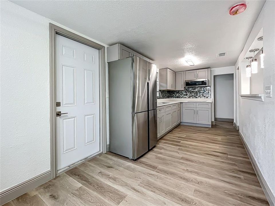 For Sale: $275,000 (1 beds, 1 baths, 600 Square Feet)