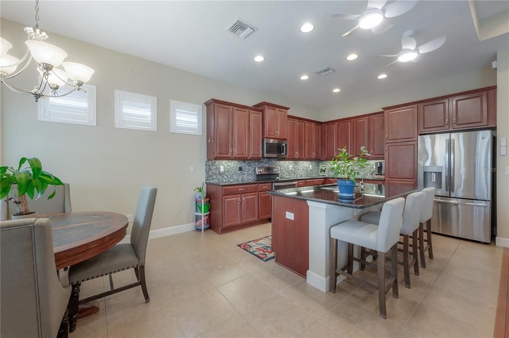 For Sale: $445,000 (2 beds, 2 baths, 1736 Square Feet)