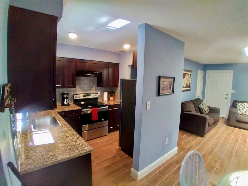 For Sale: $269,900 (3 beds, 1 baths, 1080 Square Feet)